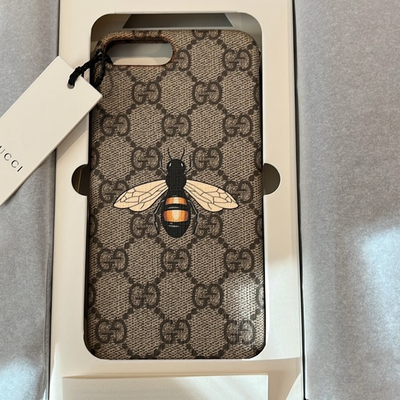 Gucci Tan and Black Bee Motif Phone Case - Picture 3 of 9